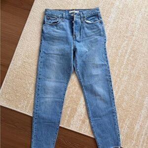 Levis High-Waisted Jeans